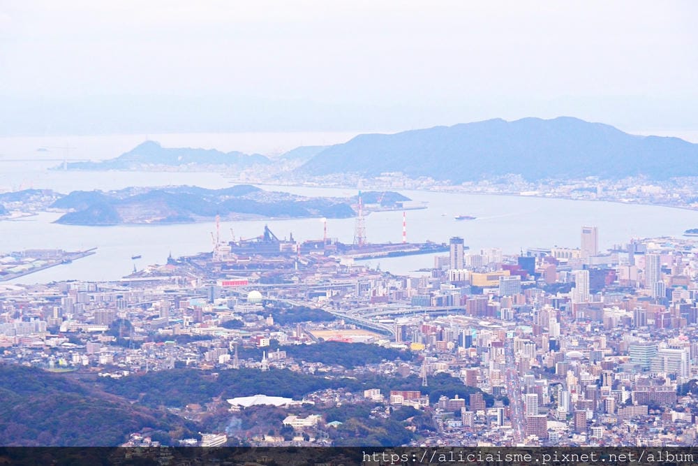 【福岡縣】皿倉山:搭乘透明景觀纜車,眺望新日本三大夜景、戀人 【福岡縣】皿倉山:搭乘透明景觀纜車,眺望新日本三大夜景、戀人