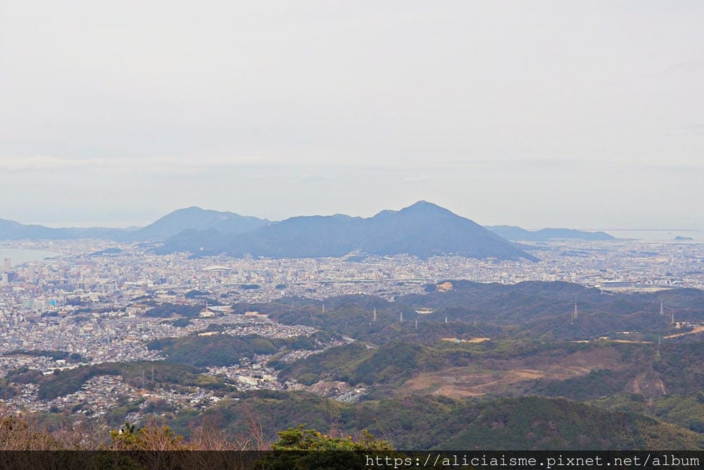 【福岡縣】皿倉山:搭乘透明景觀纜車,眺望新日本三大夜景、戀人 【福岡縣】皿倉山:搭乘透明景觀纜車,眺望新日本三大夜景、戀人