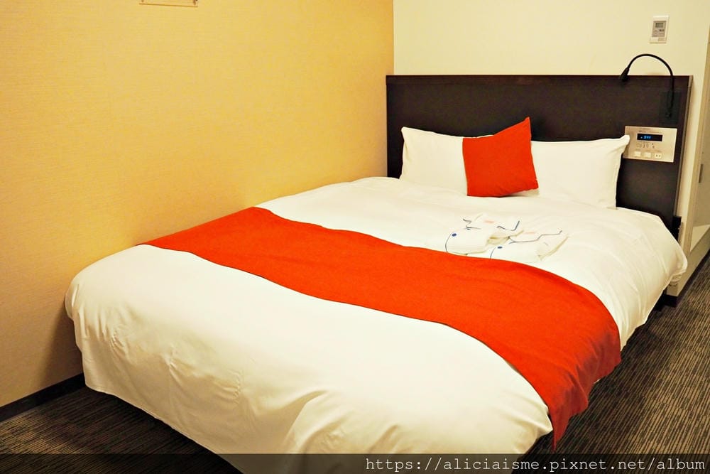 【岡山市住宿】DAIWA ROYNET HOTEL（大和ROYNET飯店岡山站前）：站前正前方，地下道直通，樓下為BIC CAMERA，超大房型、面對車站、鄰熱鬧商店街
