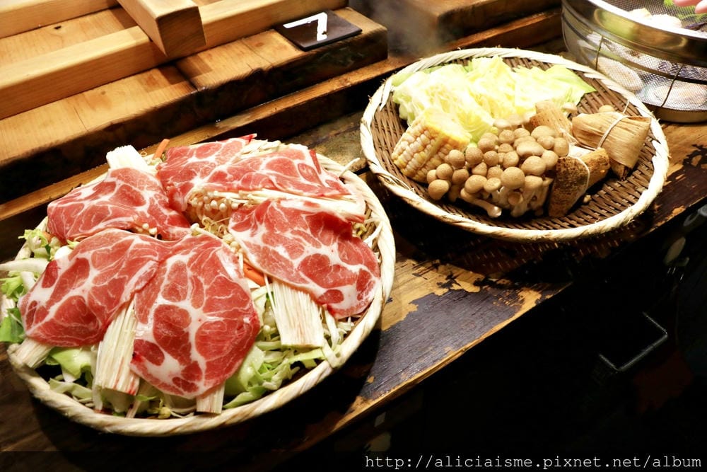 【大分縣】地獄蒸工房「鐵輪」~別府溫泉最道地的蒸鮮美食,再飲溫泉水,蒸足浴