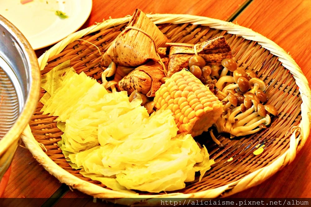 【大分縣】地獄蒸工房「鐵輪」~別府溫泉最道地的蒸鮮美食,再飲溫泉水,蒸足浴