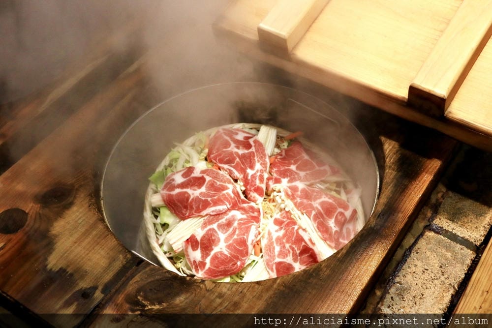 【大分縣】地獄蒸工房「鐵輪」~別府溫泉最道地的蒸鮮美食,再飲溫泉水,蒸足浴