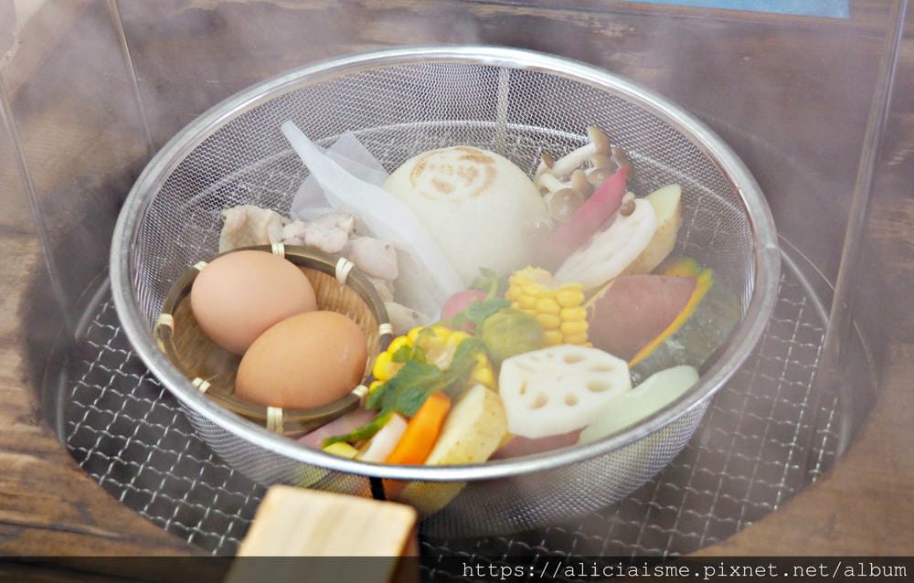 【大分縣】地獄蒸工房「鐵輪」~別府溫泉最道地的蒸鮮美食,再飲溫泉水,蒸足浴