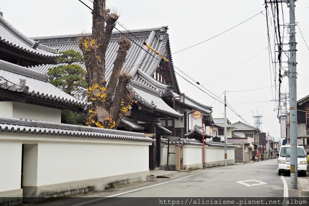 【香川縣】佛生山溫泉:如同在地人,一起生活旅行在有溫泉、住宿、咖啡館、書店及菜田的小鎮裡