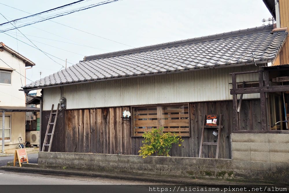 【香川縣】佛生山溫泉:如同在地人,一起生活旅行在有溫泉、住宿、咖啡館、書店及菜田的小鎮裡