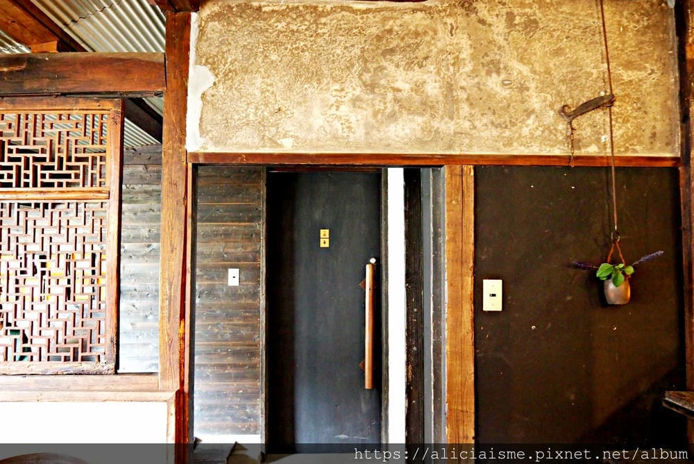 【香川縣︱小豆島】森國酒蔵Forest Gallery～小豆島唯一酒造，70年佃煮工廠化身時尚咖啡酒吧