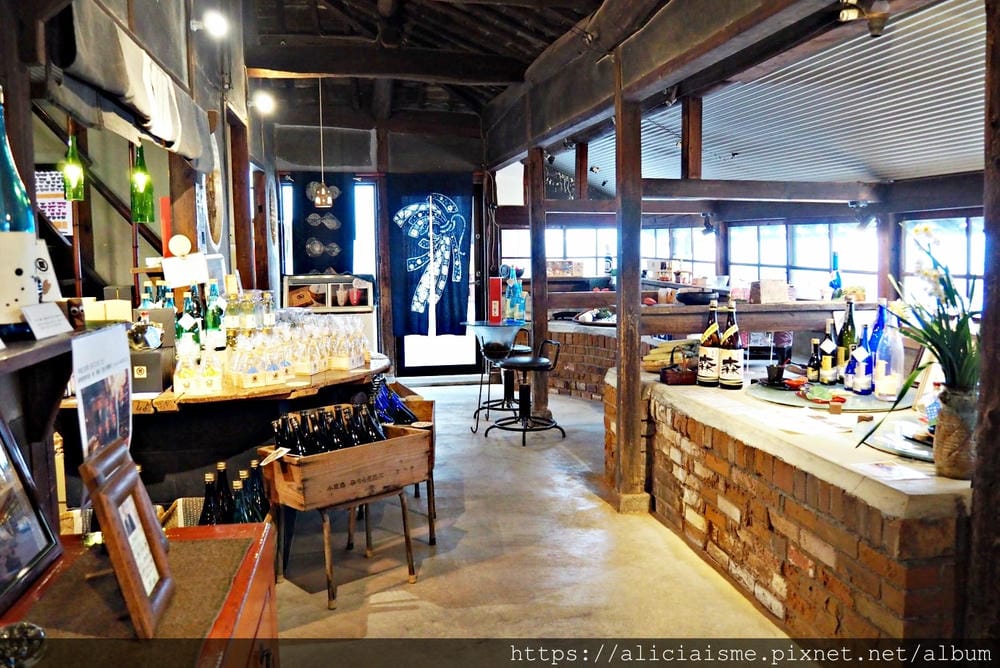 【香川縣︱小豆島】森國酒蔵Forest Gallery～小豆島唯一酒造，70年佃煮工廠化身時尚咖啡酒吧