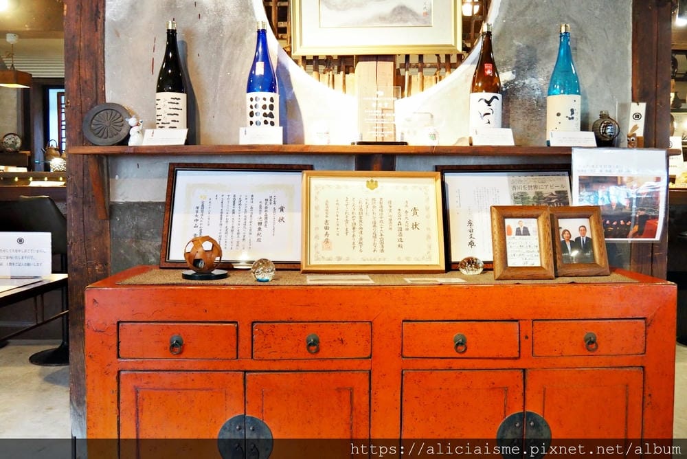 【香川縣︱小豆島】森國酒蔵Forest Gallery～小豆島唯一酒造，70年佃煮工廠化身時尚咖啡酒吧