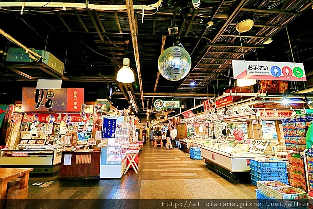 【高知縣】弘人市場、夜晚屋台、日曜市～高知市3大限定景點，體驗最好玩、最在地的庶民美食、飲酒文化