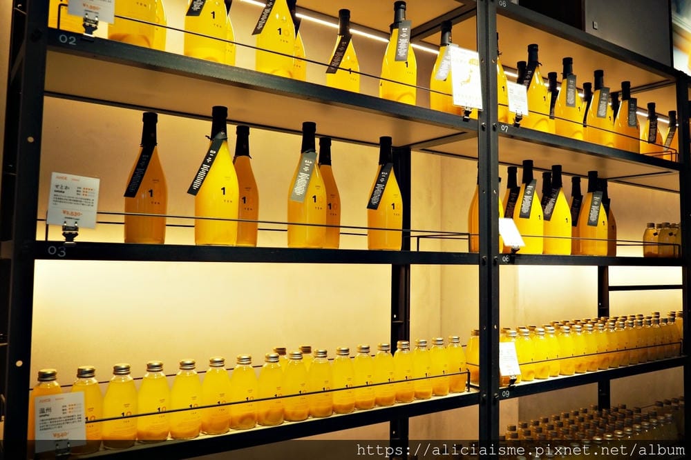 【愛媛縣】10 FACTORY:當季現榨蜜柑汁、三款試飲組、蜜柑啤酒、冰淇淋⋯⋯蜜柑專門店裡的10大好喝秘密
