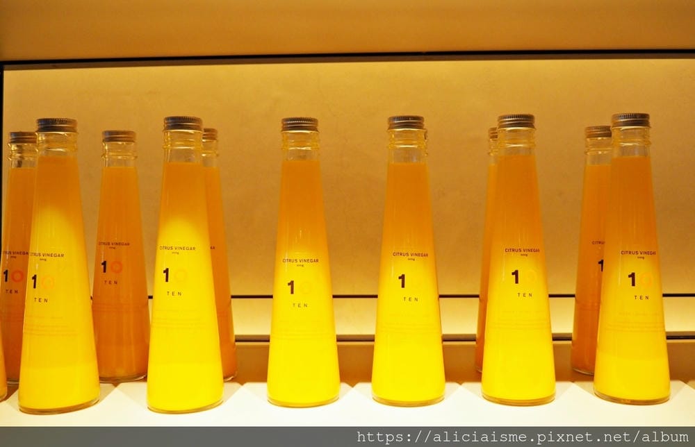 【愛媛縣】10 FACTORY:當季現榨蜜柑汁、三款試飲組、蜜柑啤酒、冰淇淋⋯⋯蜜柑專門店裡的10大好喝秘密