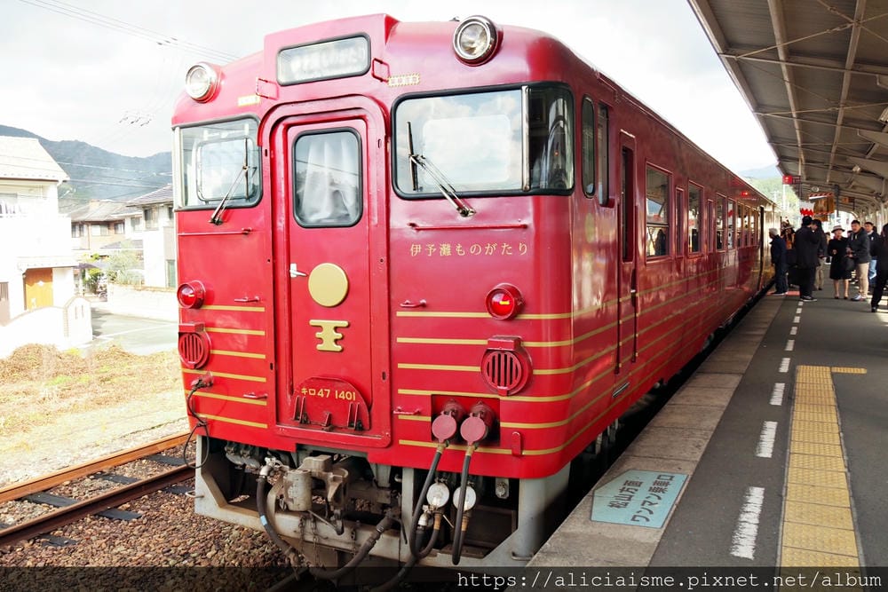 【四國X愛媛縣】搭乘觀光列車,走訪人文松山X內子町老街X千年古湯美學、美食之旅