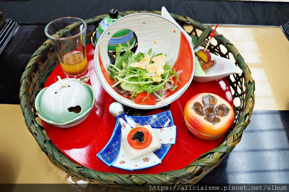 【大分縣】別府灣皇家度假飯店(Hotel & Resorts 別府灣):浸泡在玫瑰芬芳的溫泉,無敵視野別府灣看日出,還有3款萌到爆表的Hello Kitty房