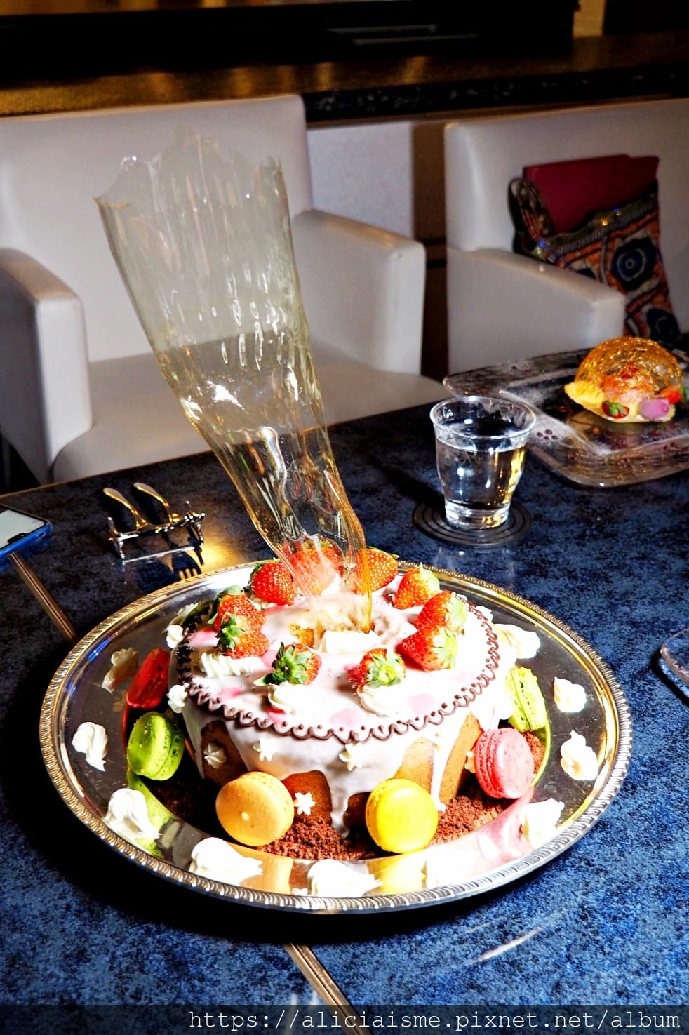 【大分縣】別府灣皇家度假飯店(Hotel & Resorts 別府灣):浸泡在玫瑰芬芳的溫泉,無敵視野別府灣看日出,還有3款萌到爆表的Hello Kitty房