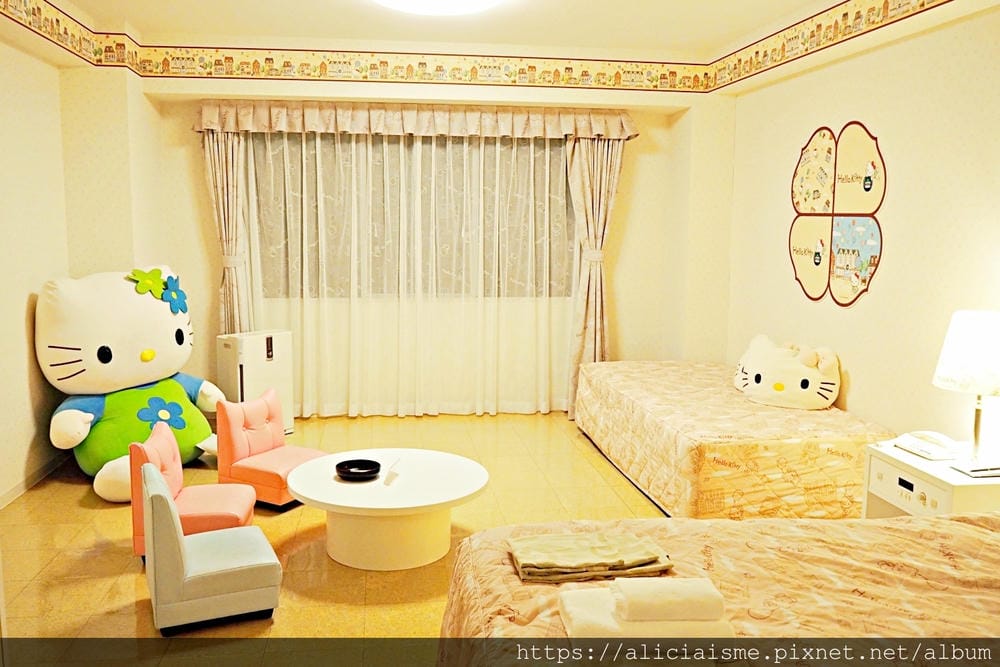 【大分縣】別府灣皇家度假飯店(Hotel & Resorts 別府灣):浸泡在玫瑰芬芳的溫泉,無敵視野別府灣看日出,還有3款萌到爆表的Hello Kitty房