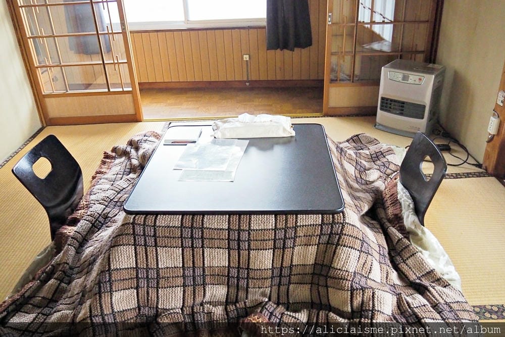 【大分縣 | 宇佐市】Naru. Guest House:70年老旅館改建的四種色彩主題宿,跟著高坂夫婦遊歷全世界
