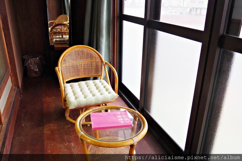【大分縣 | 宇佐市】Naru. Guest House:70年老旅館改建的四種色彩主題宿,跟著高坂夫婦遊歷全世界