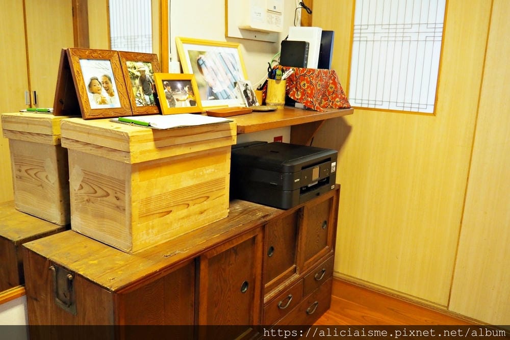 【大分縣 | 宇佐市】Naru. Guest House:70年老旅館改建的四種色彩主題宿,跟著高坂夫婦遊歷全世界