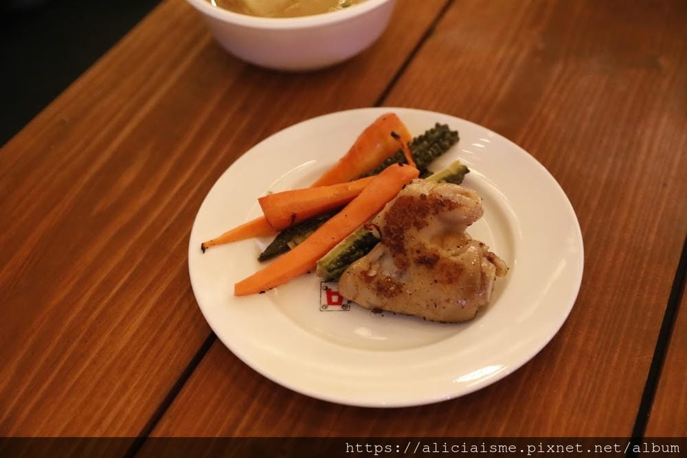【沖繩美食保存版】抓到點菜秘訣，沖繩家庭料理、居酒屋道地美食大集合！