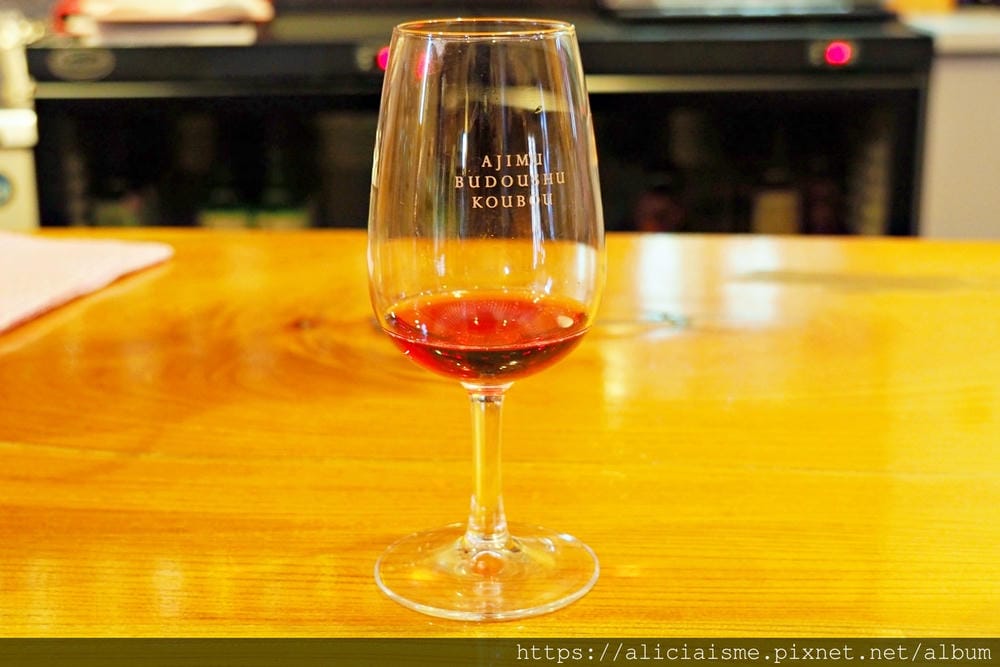 【大分縣 | 宇佐市】安心院葡萄酒工房:日本最美味的金賞白酒氣泡酒,瓶內二次發酵,還能坐擁四季風情葡萄園