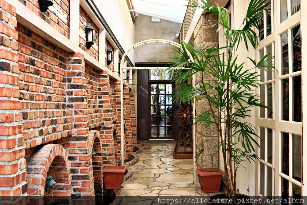 【京都市】（2019更新）INODA COFFEE本店：人文藝術家的老咖啡館裡，來份豪華大份量早餐、阿拉伯珍珠咖啡，甦醒一日