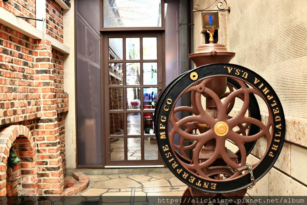 【京都市】（2019更新）INODA COFFEE本店：人文藝術家的老咖啡館裡，來份豪華大份量早餐、阿拉伯珍珠咖啡，甦醒一日
