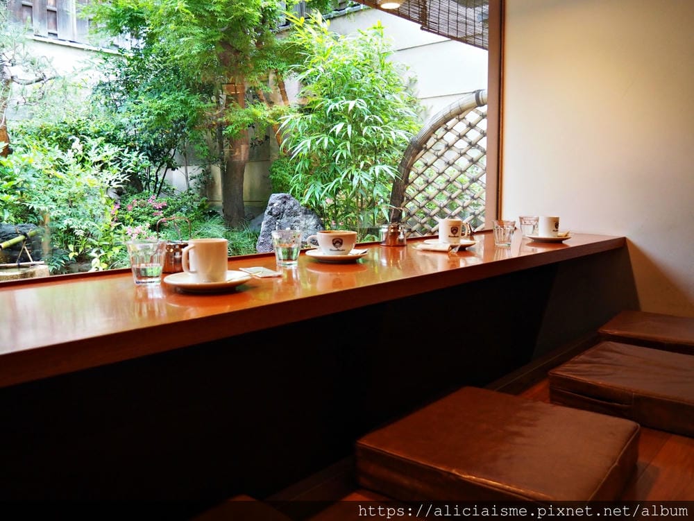 【京都市】Kissa Master Coffee:時尚潮店裡的禪風咖啡館@三條通