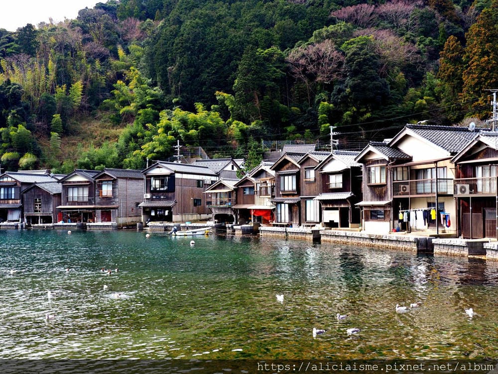 【京都府】伊根舟屋：在日本唯一的船屋聚落，駛進海的京都迷人畫作裡