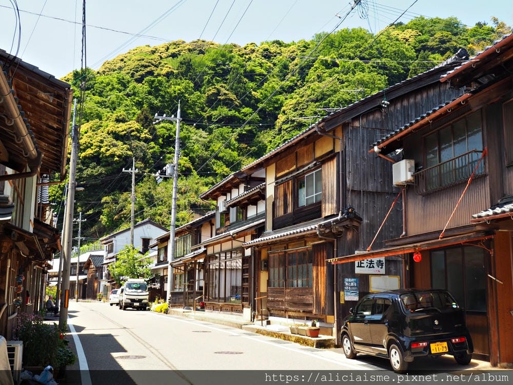 【京都府】伊根舟屋：在日本唯一的船屋聚落，駛進海的京都迷人畫作裡