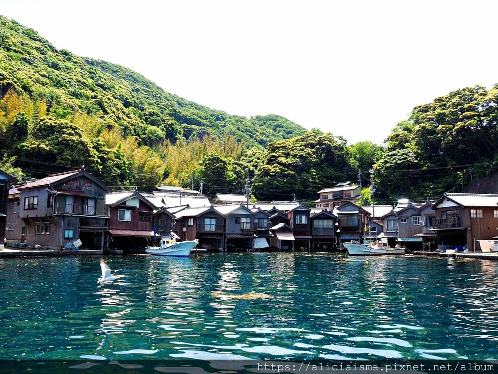 【京都府】伊根舟屋：在日本唯一的船屋聚落，駛進海的京都迷人畫作裡