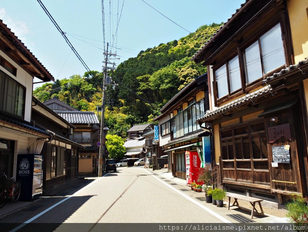 【京都府】伊根舟屋：在日本唯一的船屋聚落，駛進海的京都迷人畫作裡