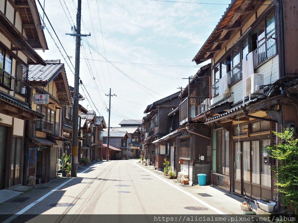 【京都府】伊根舟屋：在日本唯一的船屋聚落，駛進海的京都迷人畫作裡