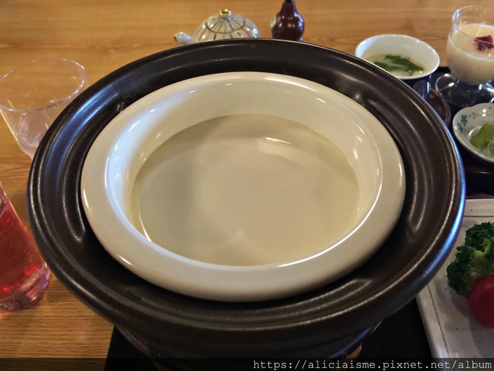 【秋田縣】美鄉町「六鄉湧水群散策」，享用名水豆腐餐、喝古早味蘇打水，炎夏裡的真正透心涼