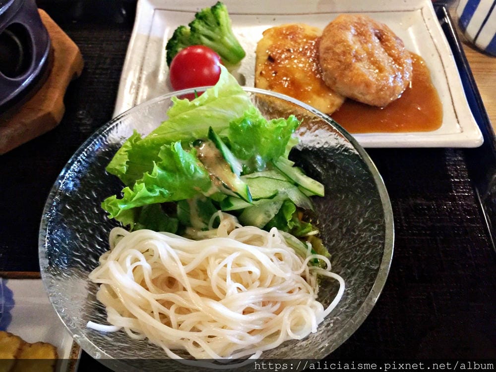 【秋田縣】美鄉町「六鄉湧水群散策」，享用名水豆腐餐、喝古早味蘇打水，炎夏裡的真正透心涼