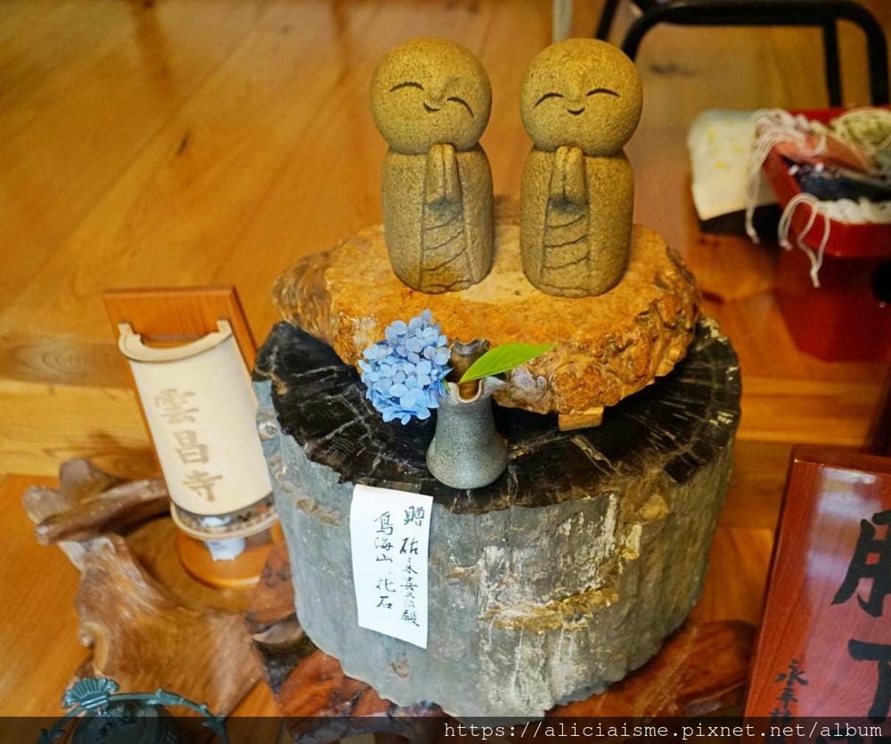 【秋田縣】男鹿半島:「雲昌寺」裡滿溢到日本海的紫陽花絕景、里山咖啡「ににぎ」(含花期、交通方式,期間限定巴士)