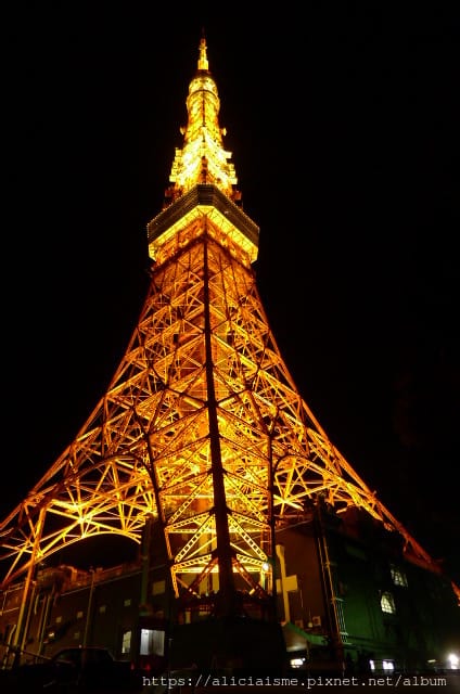 【旅日制霸–富邦J卡】 最新活動 -日韓消費全面3.3%回饋，期間限定的〈深夜J客533 2.0活動〉於指定時段再加碼台灣地區指定便利超商5％回饋、其他消費回饋3%