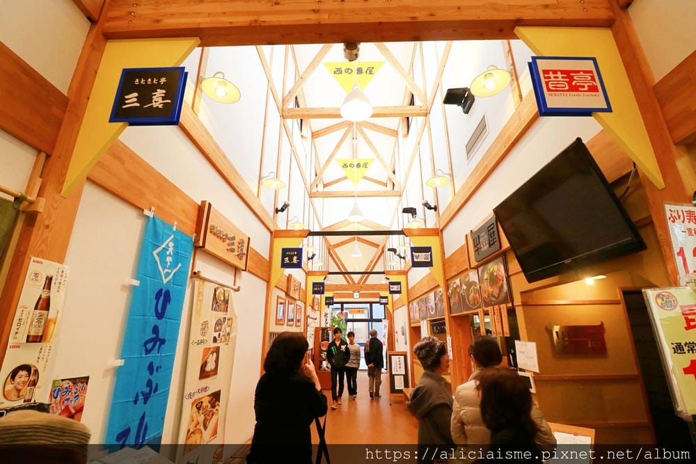 【富山縣】冰見市:一訪藤子不二雄Ⓐ的故鄉,冰見漁市場的日本海 【富山縣】冰見市:一訪藤子不二雄Ⓐ的故鄉,冰見漁市場的日本海