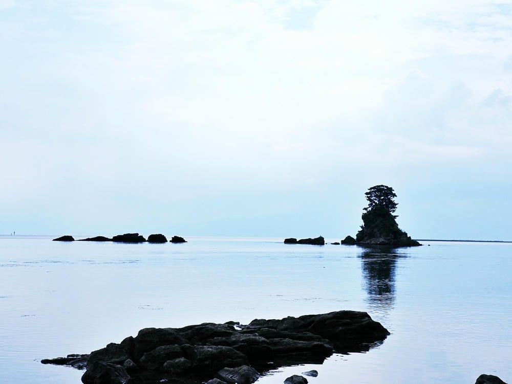 【富山縣 | 雨晴海岸】（2023更新）純白的道之驛「雨晴」