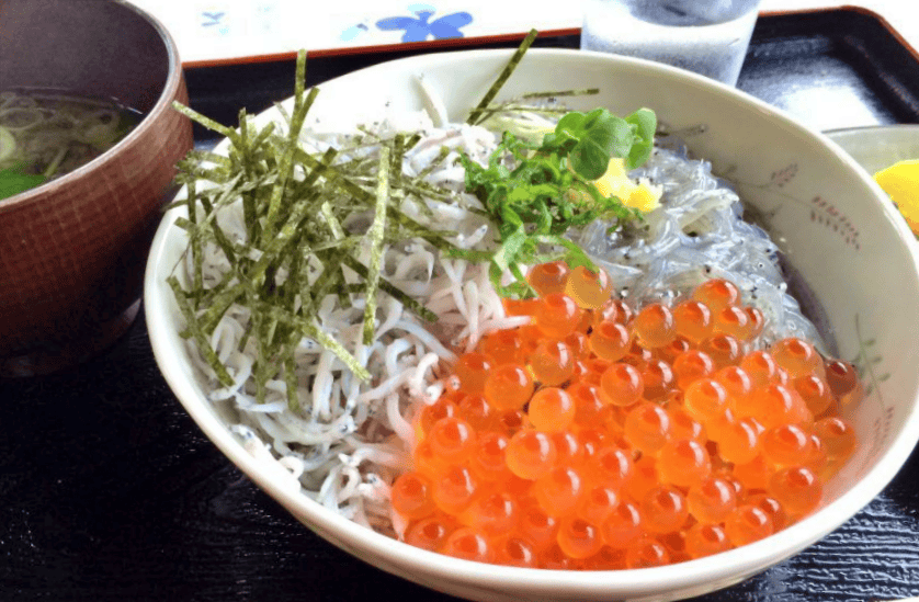 吻仔魚丼 吻仔魚丼