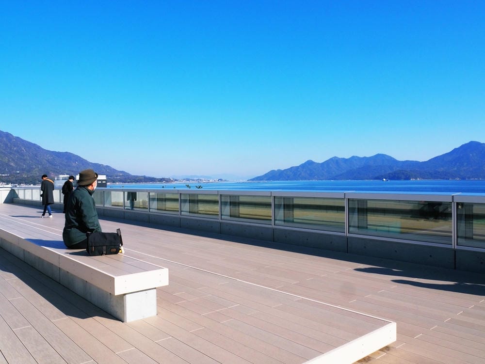 【廣島縣】坂茂*下瀨美術館:飄浮在瀨戶內海的彩色美術館,徜徉 【廣島縣】坂茂*下瀨美術館:飄浮在瀨戶內海的彩色美術館,徜徉