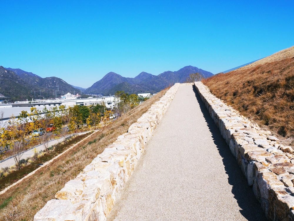 【廣島縣】坂茂*下瀨美術館:飄浮在瀨戶內海的彩色美術館,徜徉 【廣島縣】坂茂*下瀨美術館:飄浮在瀨戶內海的彩色美術館,徜徉