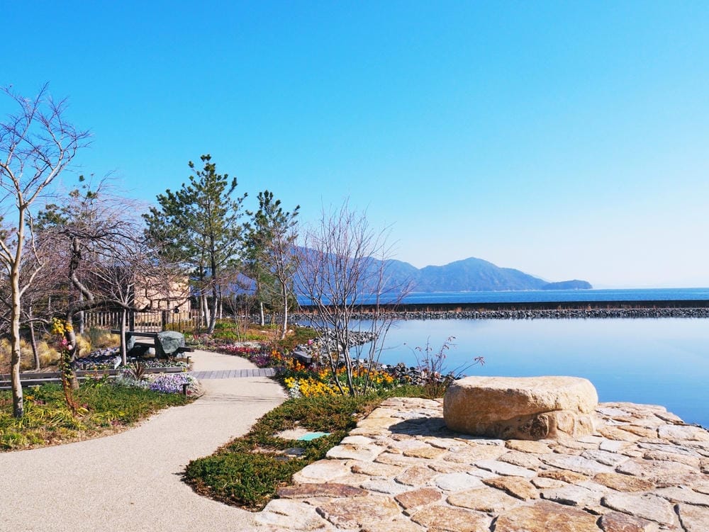 【廣島縣】坂茂*下瀨美術館:飄浮在瀨戶內海的彩色美術館,徜徉 【廣島縣】坂茂*下瀨美術館:飄浮在瀨戶內海的彩色美術館,徜徉
