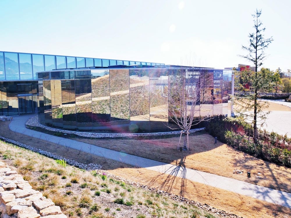 【廣島縣】坂茂*下瀨美術館:飄浮在瀨戶內海的彩色美術館,徜徉 【廣島縣】坂茂*下瀨美術館:飄浮在瀨戶內海的彩色美術館,徜徉