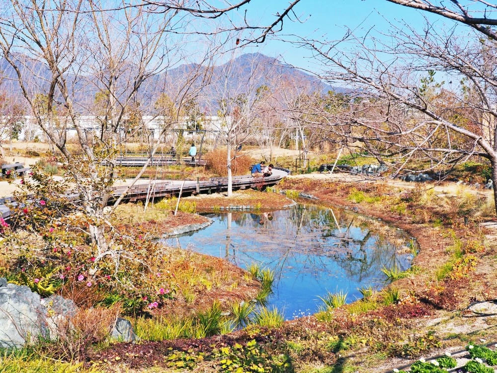 【廣島縣】坂茂*下瀨美術館:飄浮在瀨戶內海的彩色美術館,徜徉 【廣島縣】坂茂*下瀨美術館:飄浮在瀨戶內海的彩色美術館,徜徉