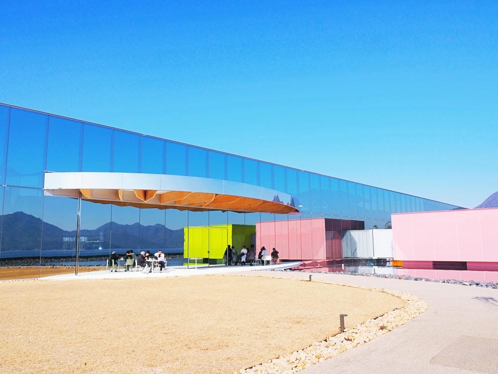 【廣島縣】坂茂*下瀨美術館:飄浮在瀨戶內海的彩色美術館,徜徉 【廣島縣】坂茂*下瀨美術館:飄浮在瀨戶內海的彩色美術館,徜徉
