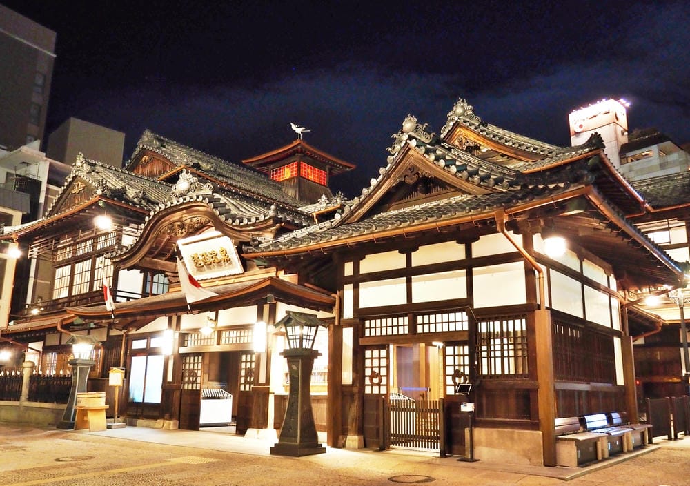 【愛媛縣|松山】2025道後溫泉全新體驗:少爺列車、商店街散 【愛媛縣|松山】2025道後溫泉全新體驗:少爺列車、商店街散