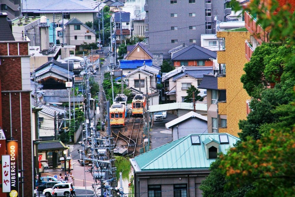 【愛媛縣|松山】2025道後溫泉全新體驗:少爺列車、商店街散 【愛媛縣|松山】2025道後溫泉全新體驗:少爺列車、商店街散
