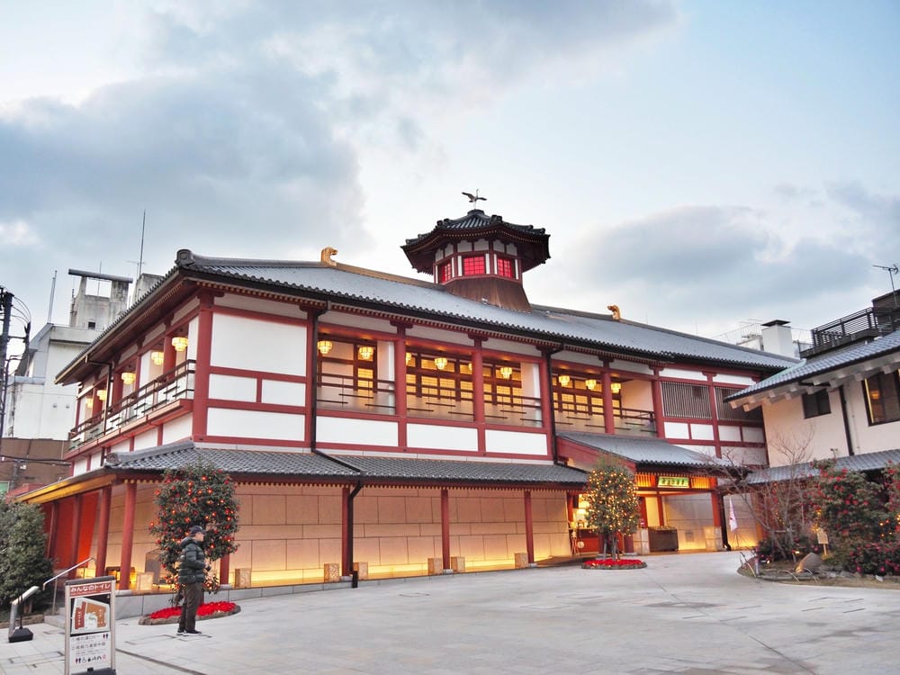 【愛媛縣|松山】2025道後溫泉全新體驗:少爺列車、商店街散 【愛媛縣|松山】2025道後溫泉全新體驗:少爺列車、商店街散