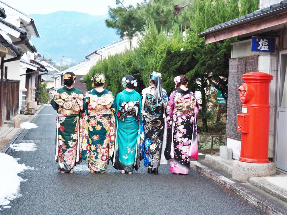【愛媛縣 | 內子町】穿上和服,漫遊在百年特色老建築、職人手 【愛媛縣 | 內子町】穿上和服,漫遊在百年特色老建築、職人手