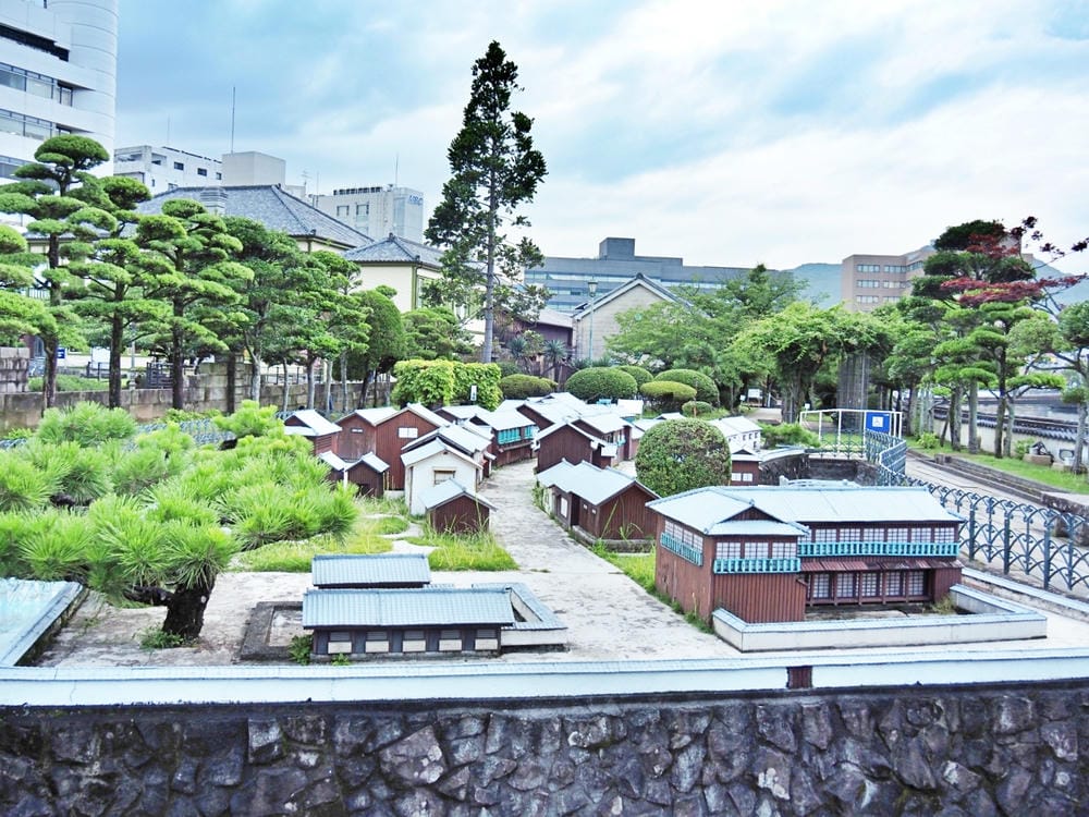 【長崎市】搭乘路面電車，哥拉巴園、大浦天主堂、出島、眼鏡橋，
